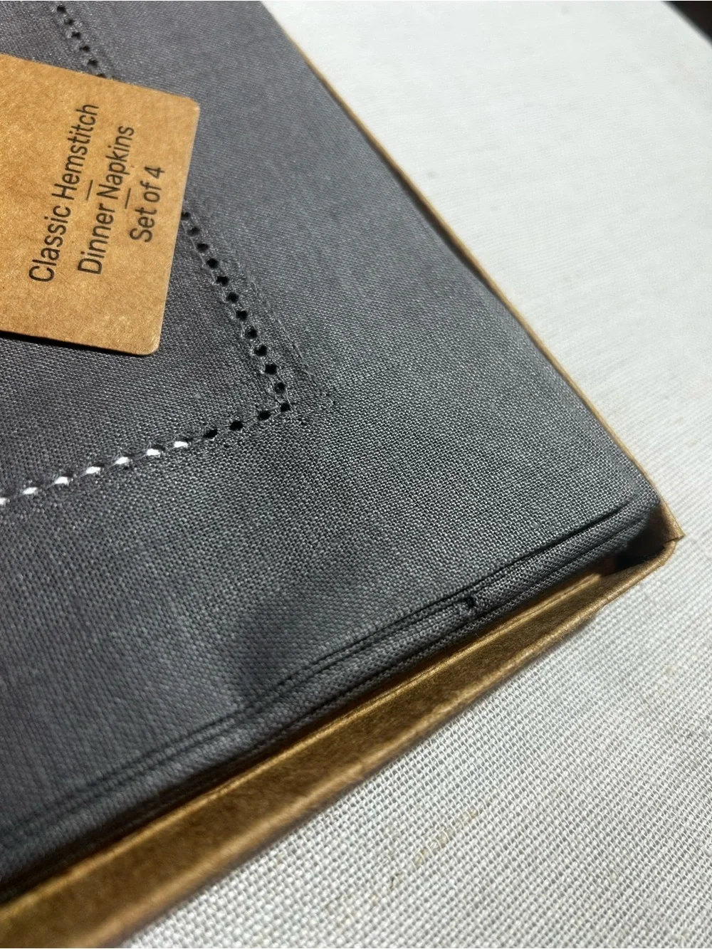 New Solino Home 100% Linen Classic Hemstitch Dinner Napkins – Grey (2 sets of 4)